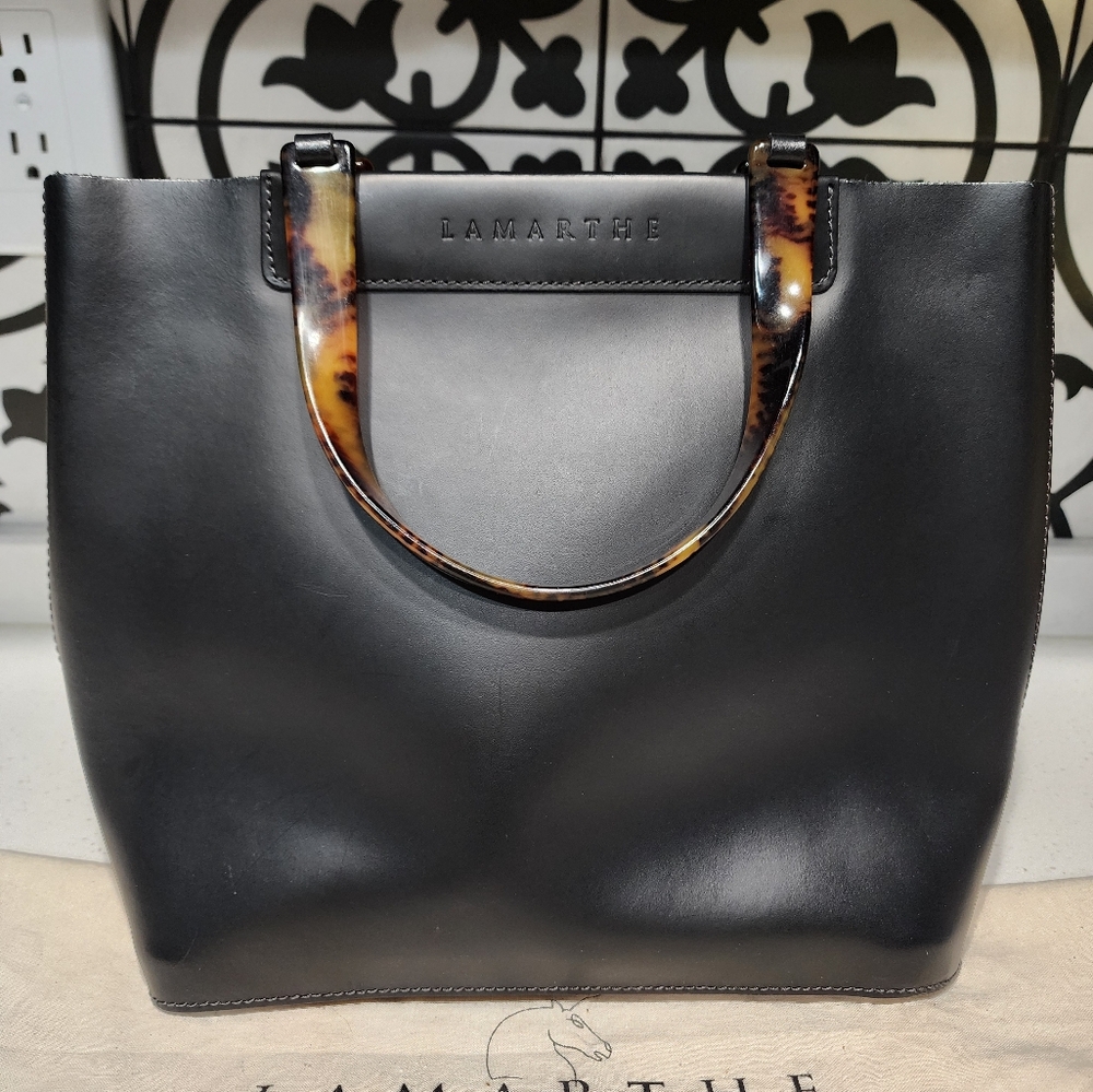 LAMARTHE PARIS Black Leather Hand Bag with Tortoise Lucite Handles Excellent Con